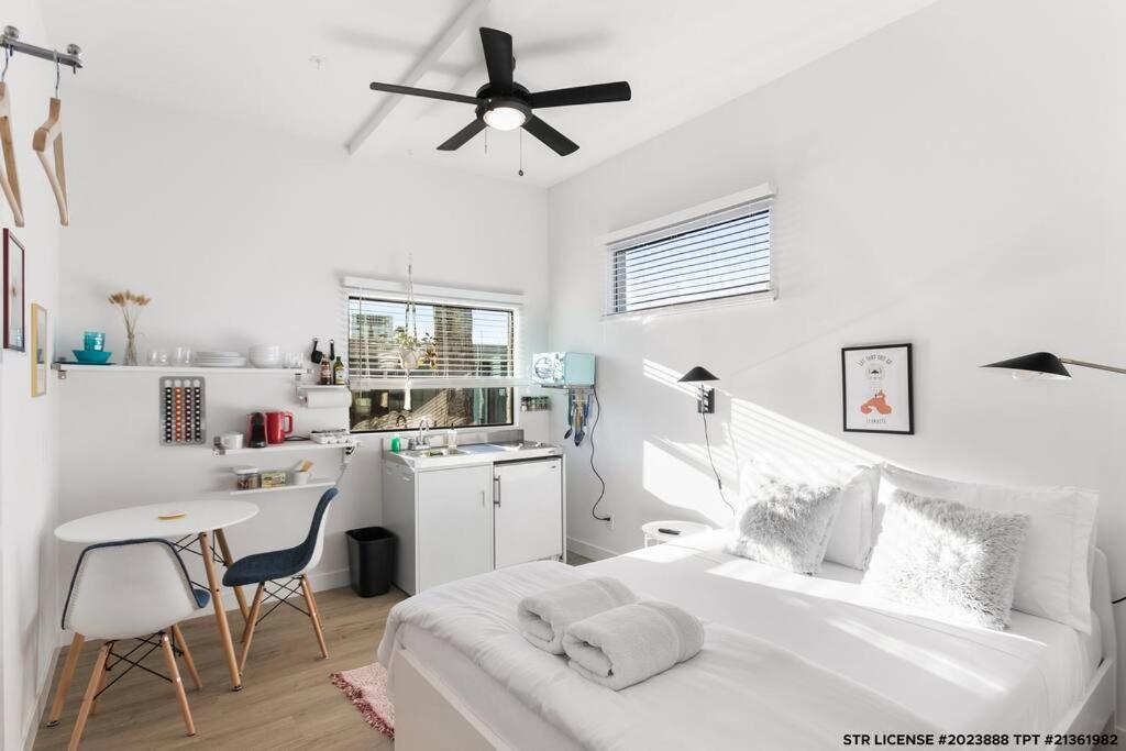 Micro Studio With Balcony & Pool View - Walk To Ot Scottsdale Kültér fotó