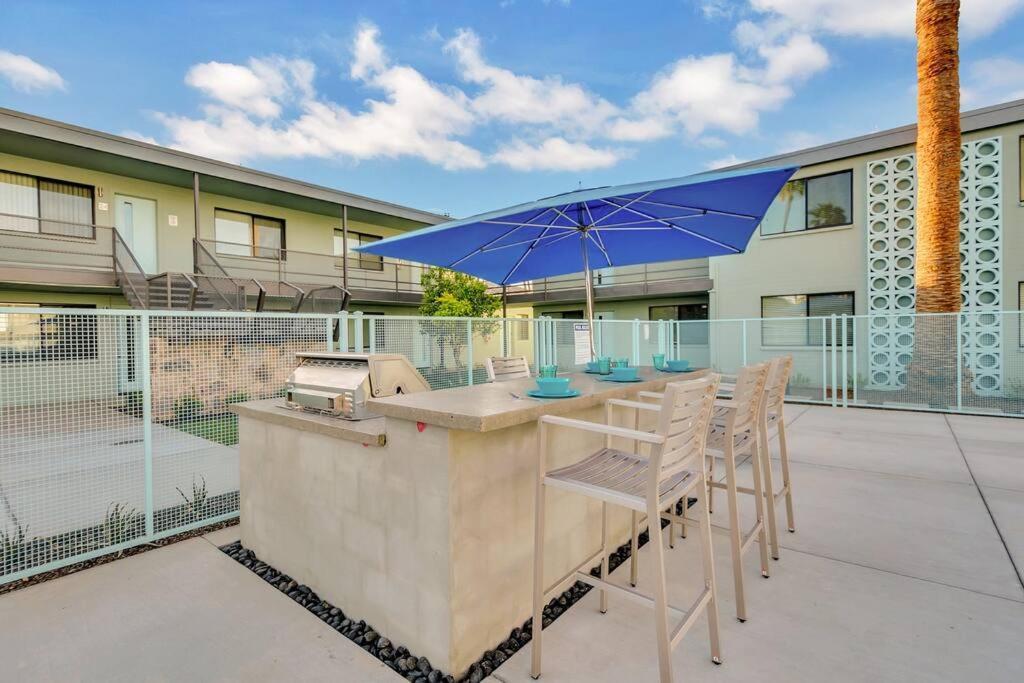 Micro Studio With Balcony & Pool View - Walk To Ot Scottsdale Kültér fotó